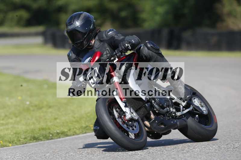 /44 09.08.2025 Plüss Moto Sport ADR/Einsteiger/54